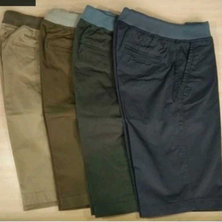CELANA CHINOS PENDEK S135