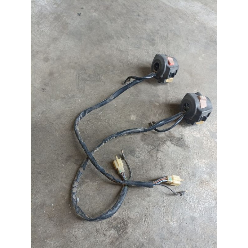 Holder kanan tiger revo original