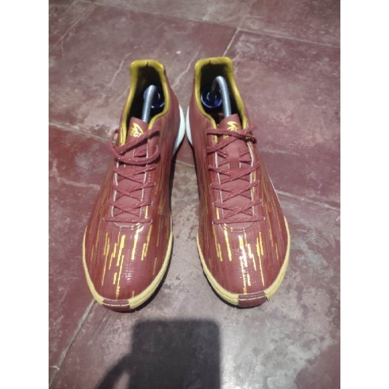 Specs Accelerator Lightspeed Reborn Maroon