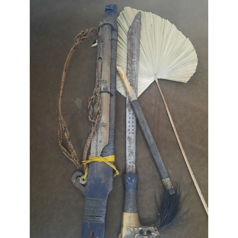 Mandau Dayak 100% Asli Lengkap Tua