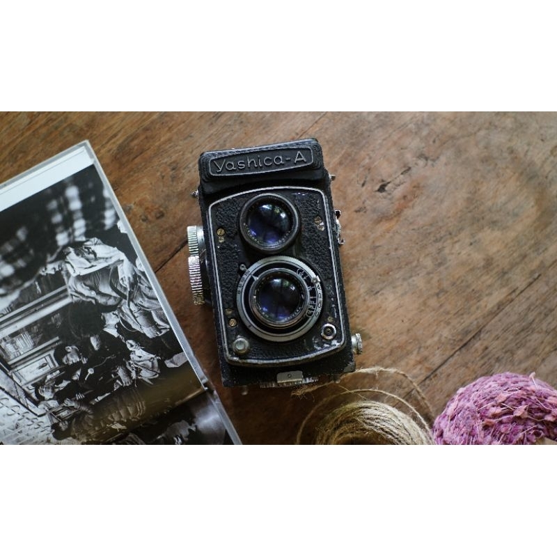 Kamera Analog TLR Yashica A