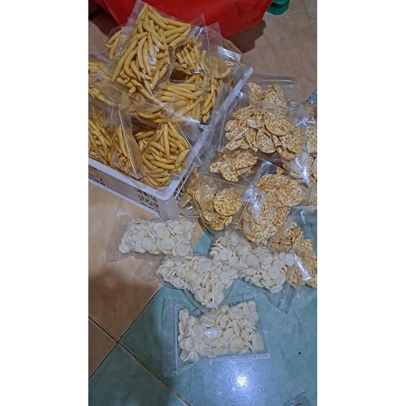 

CEMILAN KERIPIK KERUPUK TEMPE KERUPUK UDANG GABUSKEJU
