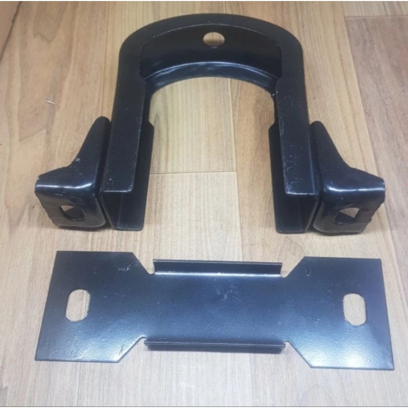 Plat Besi Gantungan Joint Kopel / Hanger Flange Center Bearing Colt Diesel FE / 100PS / 120PS / Raga