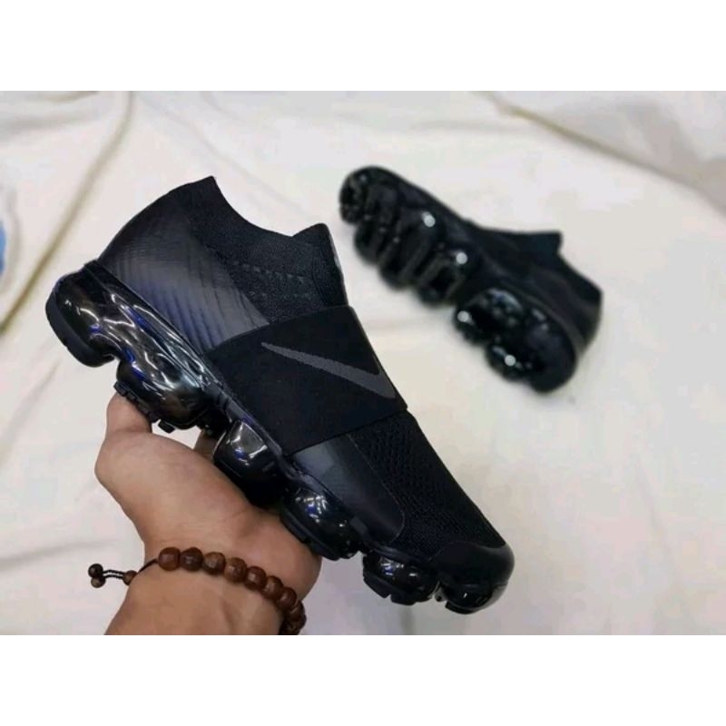 Sepatu Nike Air Vapormax Flyknit Triple Black Original Second