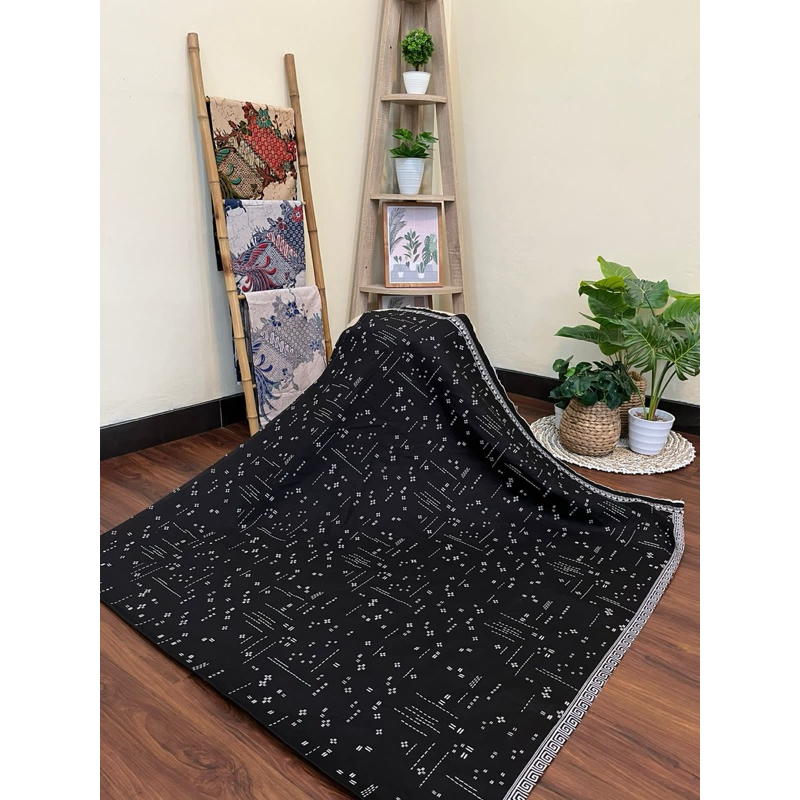 Kain Batik Monockrom. Kain Batik etnik modern. kain batik modern. kain batik hitam putih
