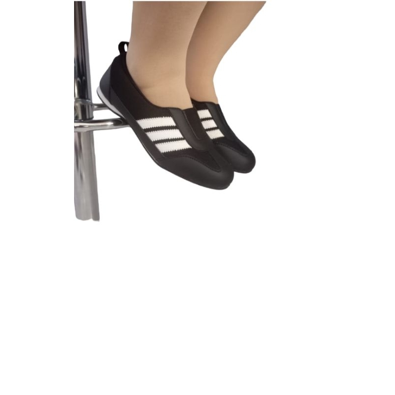 Sepatu Slop Wanita Kekinian