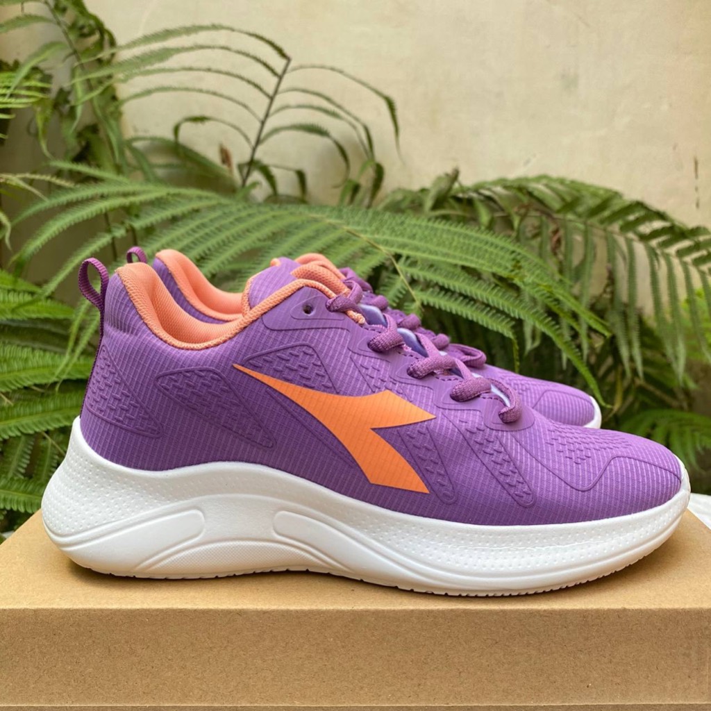 BEKAS PAJANGAN ONLY SZ 37 SEPATU DIADORA WANITA DIADORA GONZALO PLUM WHITE WOMAN SNEAKER RUNNING SPO