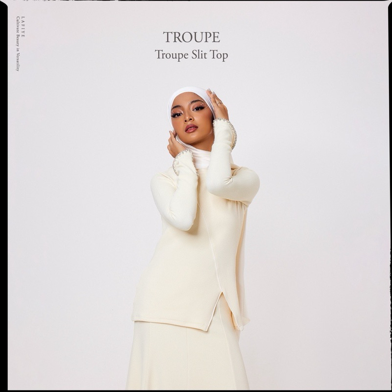 Lafiye Troupe Slit Top