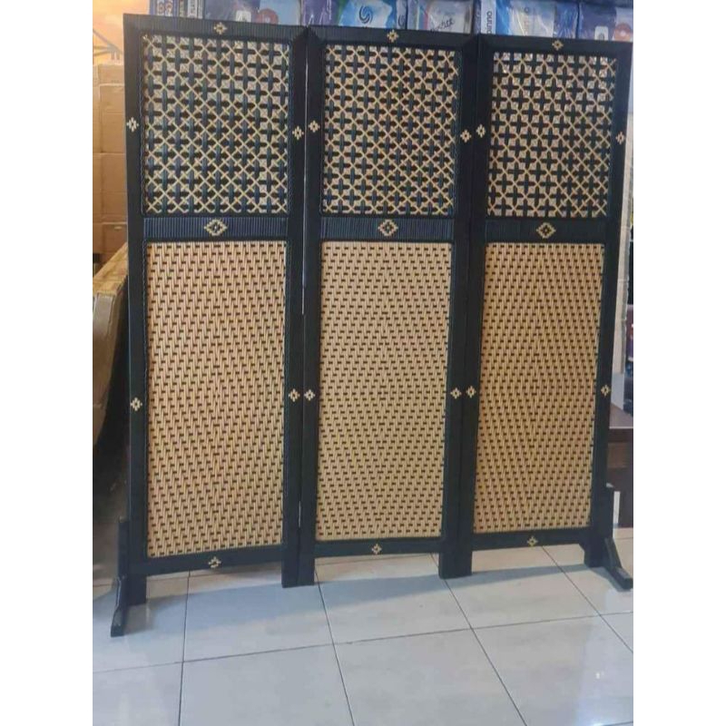 sketsel / pembatas ruangan sintetis rotan