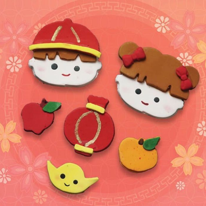 

NEW // GUMPASTE TEMPELAN HIASAN KUE IMLEK SINCIA KOKO CECE APEL JERUK LAMPION ISI 12PC CNY