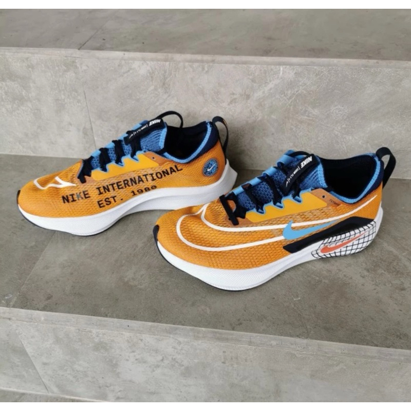 Sepatu Lari Nike Zoom Fly 4 PRM Gold Original 100% Like New Second