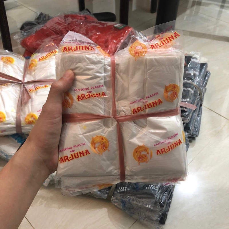 PLASTIK UK15 ARJUNA PUTIH