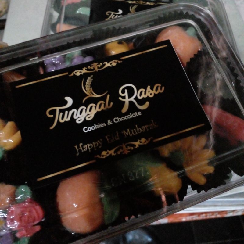 

coklat karakter toples