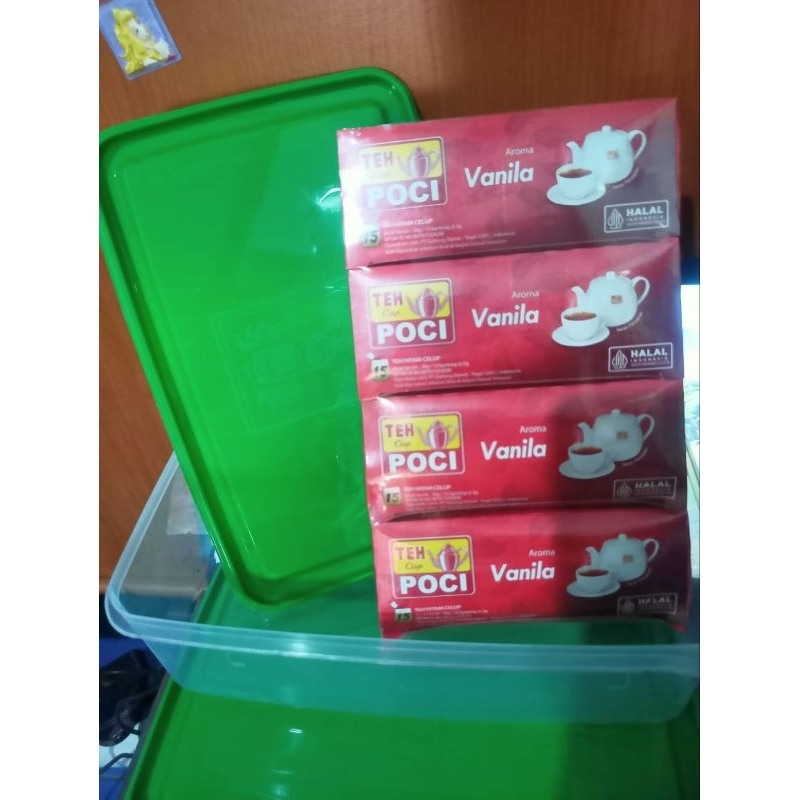 

4 kotak teh poci vanila plus box cantik