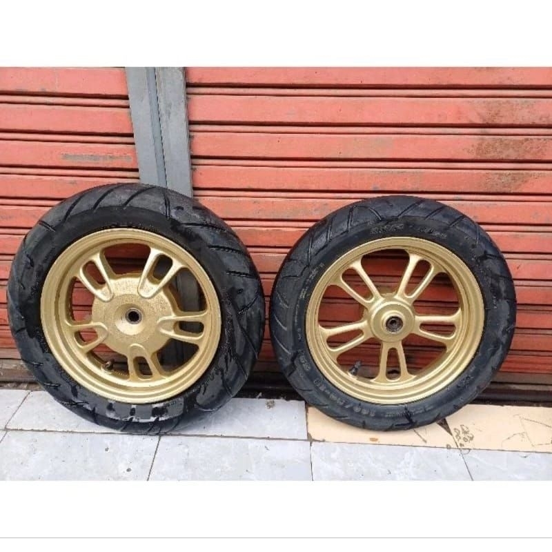 Vleg pelek Motor Scoopy Donat Ring 12 + Ban Original Cabutan