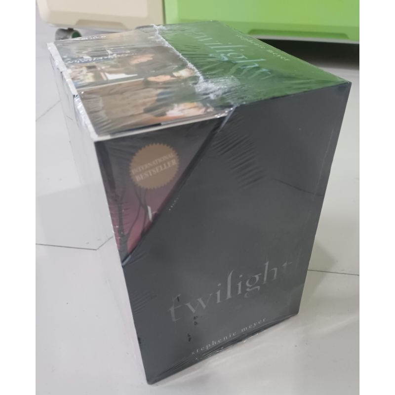 Novel TWILIGHT SAGA Original & Baru