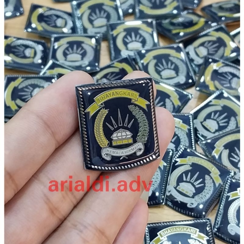 pin BHAYANGKARI Pin bhayangkari lapis resin peniti/paku