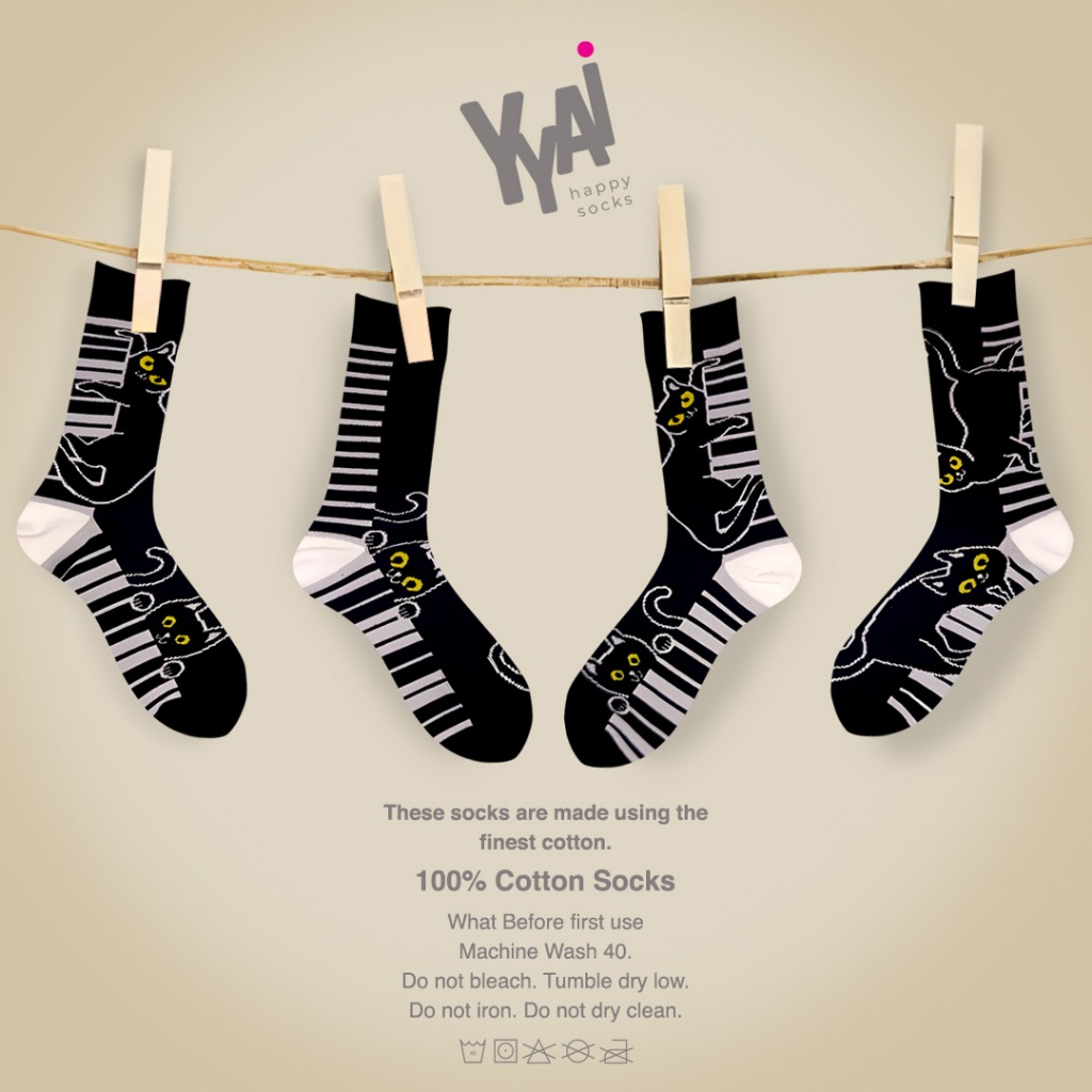 Kaos Kaki Printed Asimetris (Black Cat X Piano)