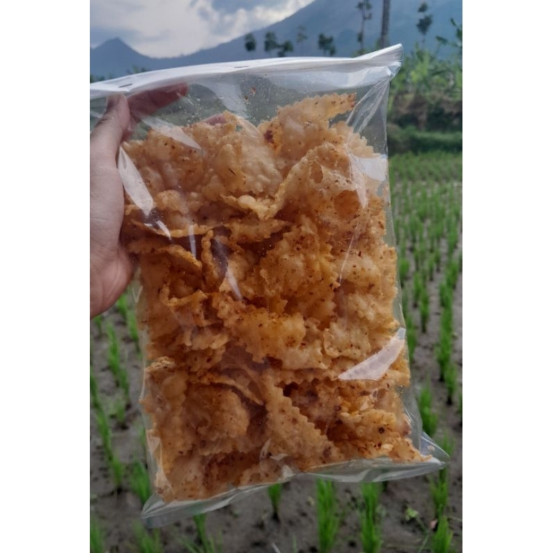 

Sistik Pedas 250gram, Pangsit goreng, makanan ringan, kriuk