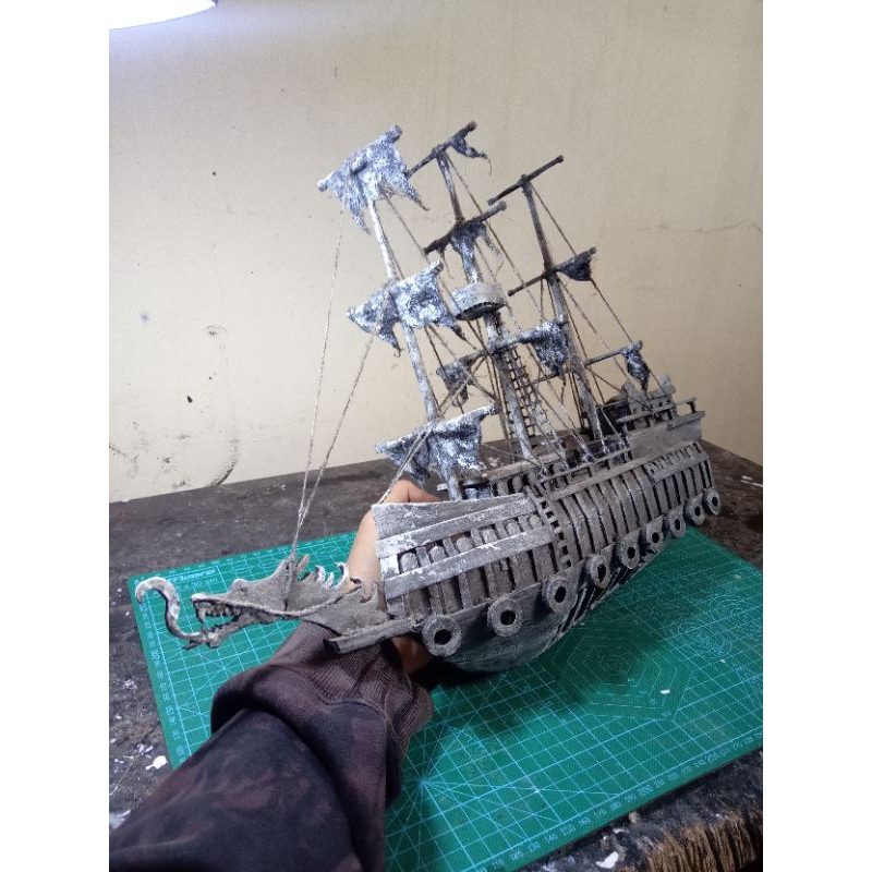 Hiasan Aquarium Kapal Karam Bajak Laut Naga 50 cm