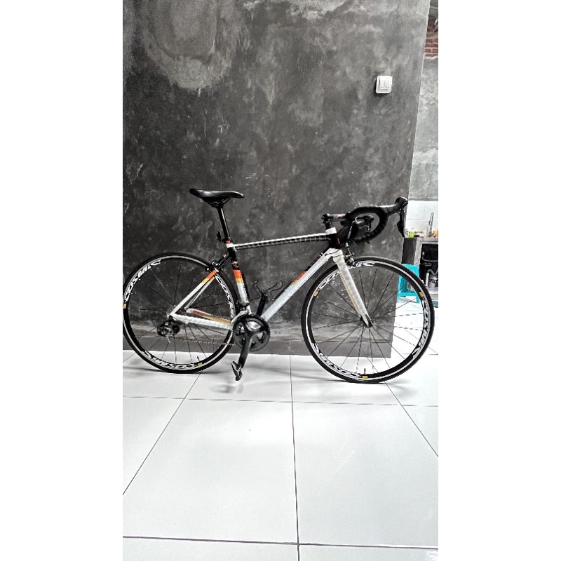 Polygon stratos S3 2021 M wheel set mavic preloved putih no cleat