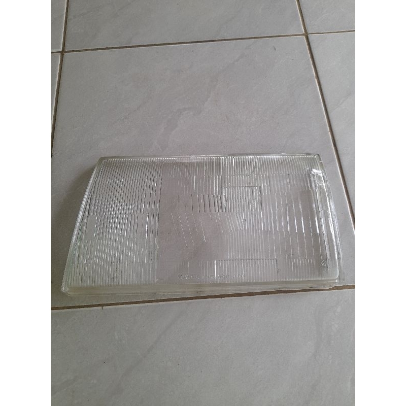 kaca headlamp Toyota crown royal saloon