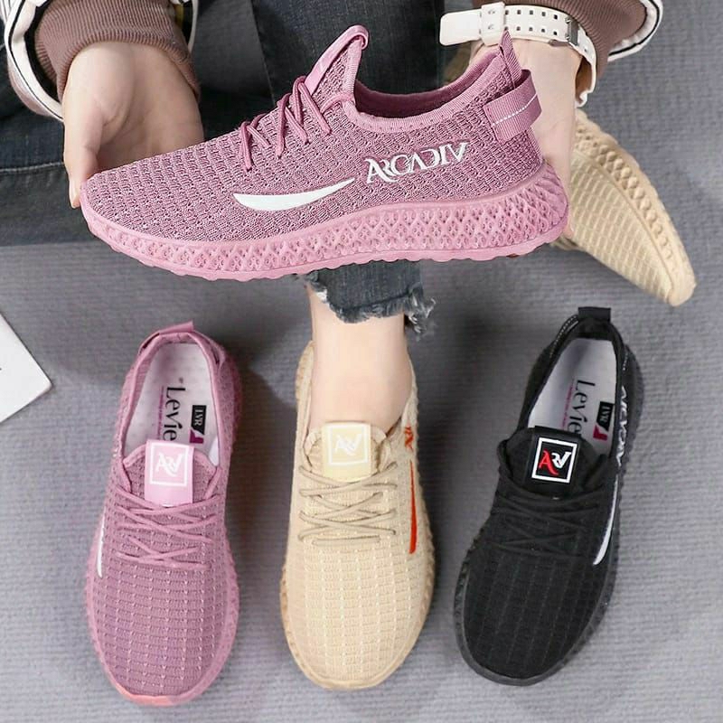 KODE A || TOP SEPATU CEWEK SNEAKERS TERBARU LV0101