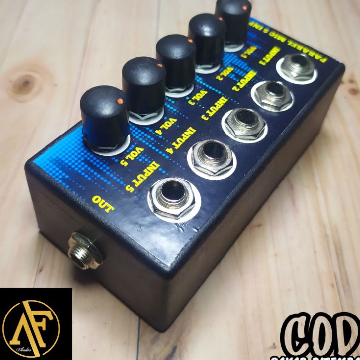 Menghadirkan Kemudahan dalam Gaya PARAREL MIC 5 INPUT