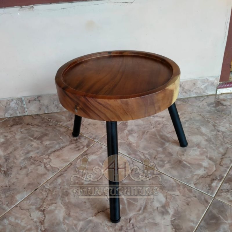 Meja kecil trembesi,,tempat pot bunga,meja kecil kayu suar/trembesi kaki besi