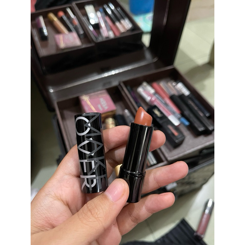 Preloved Make over lipstick