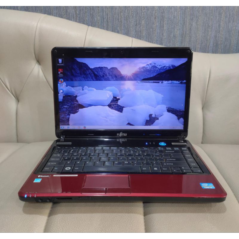 Laptop Fujitsu Lifebook LH531 Intel Core i3-2350M Ram 4Gb / HDD 500Gb HD Graphic
