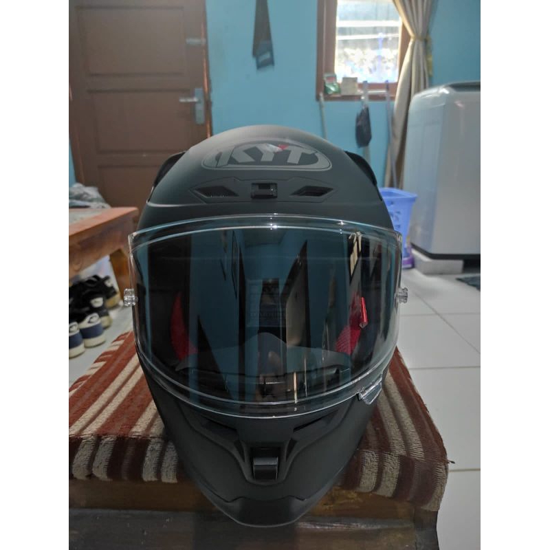 HELM KYT FULL FACE STRIKER HITAM DOFF