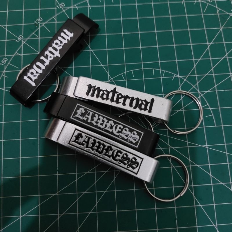 GANTUNGAN KUNCI - PEMBUKA BOTOL - CUSTOM - LAWLESS MATERNAL