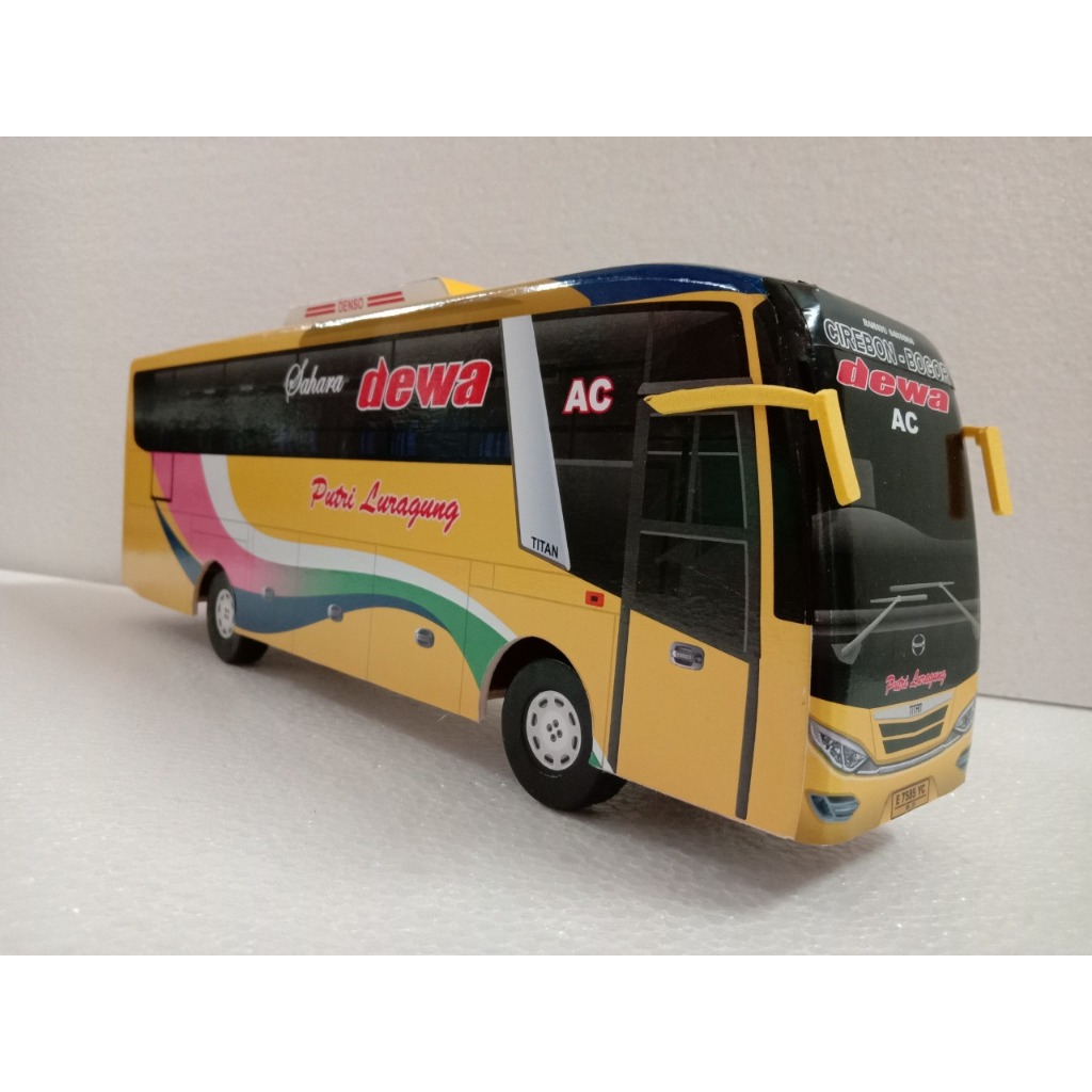 Miniatur Bus PO Putri Luragung Full Lampu