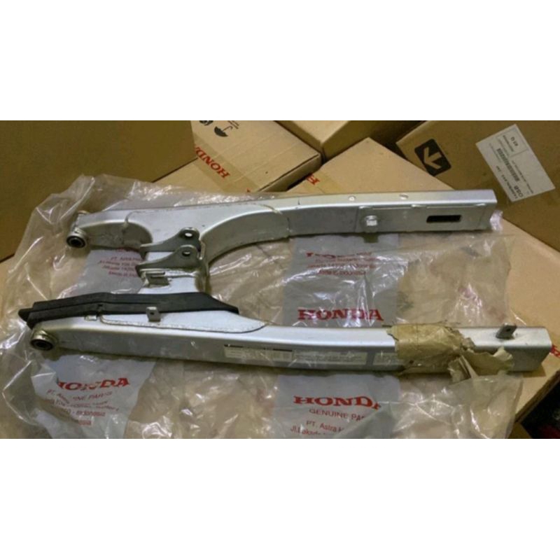 Swing arm Megapro monoshock karbu ORI ahm