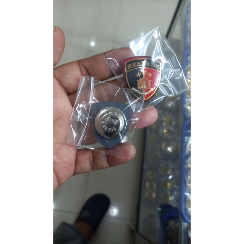 pin reserse kuningan asli sepuh emas