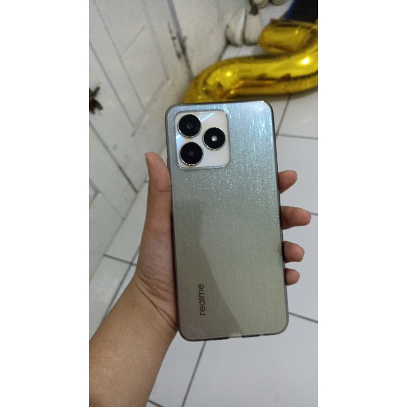Hp realme batangan masih baru. Ram 8