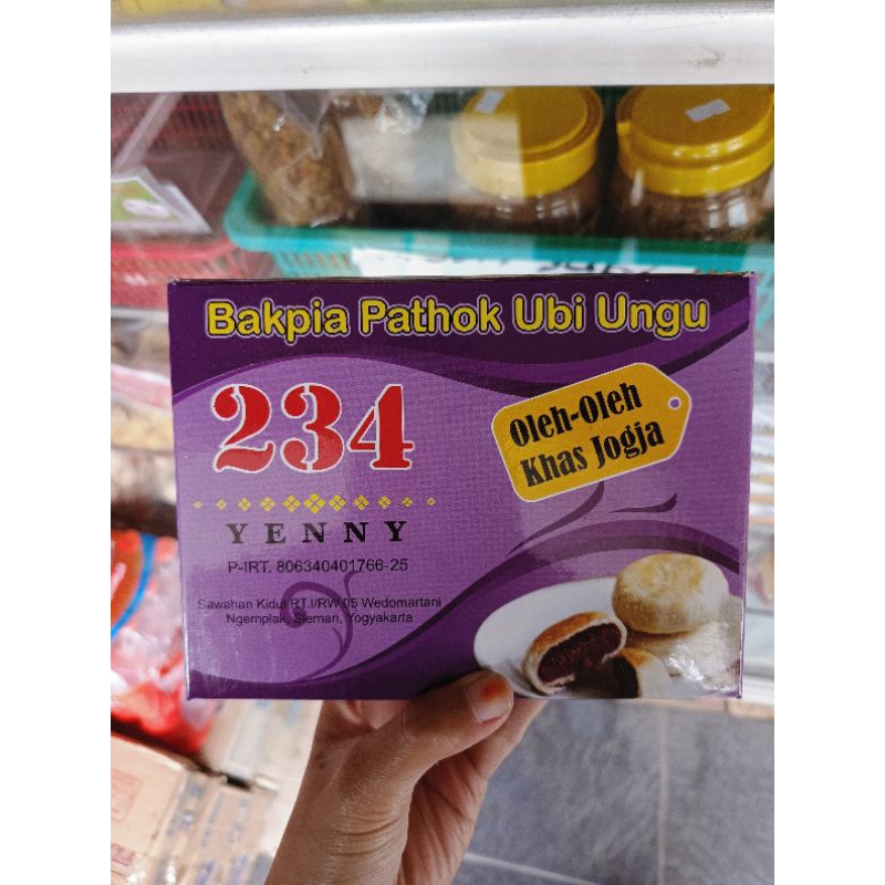 

20pcs Bakpia kering 234 ubi ungu