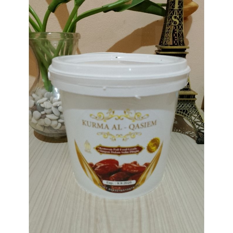 

KURMA AL QASEEM KEMASAN EMBER 500GR