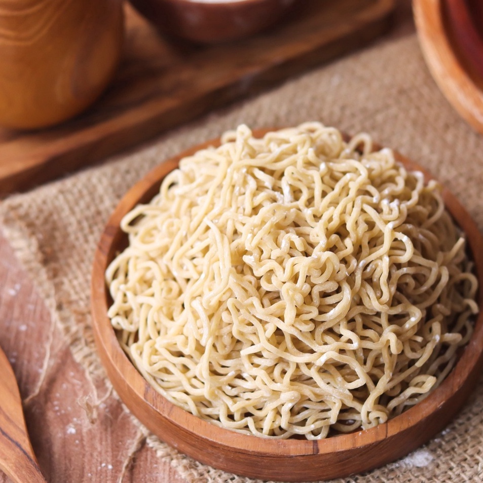 

Hot Sale Mie Mentah Sedang Homemade Bakmie Ayam 1KG 1 Gram 1 Porsi Mangkok