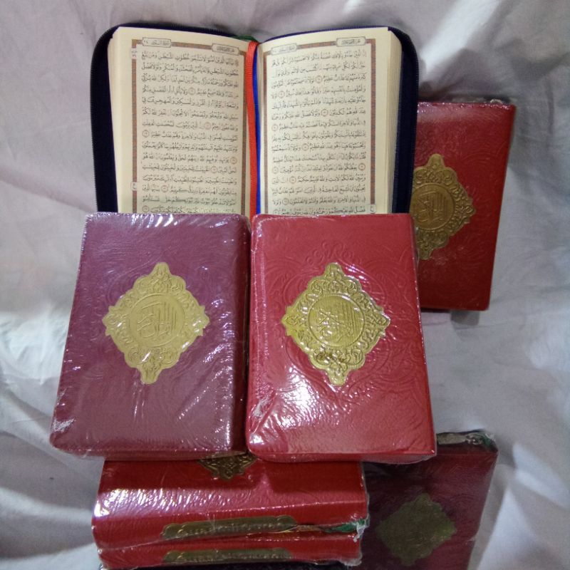 

(11x15) ALQURAN COVER JAKET RESLETING TAJWID NON TERJEMA