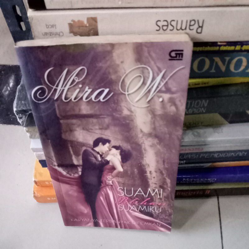 

buku Mira w suami pilihan suamiku Gramedia buku original bekas