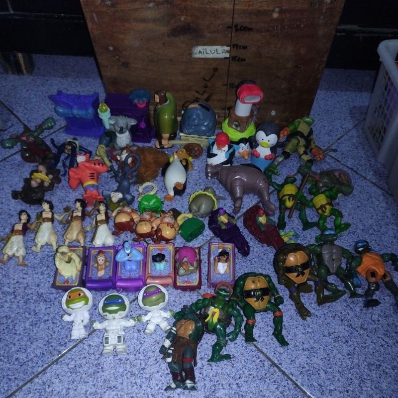 15-02-2026 Figure Mcd Aladdin Aladin Penguin of Madagascar Hercules New Groove Avatar Rio