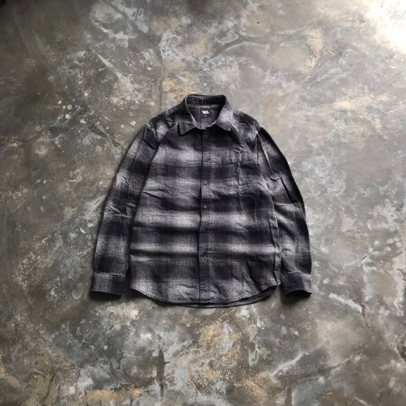 Design United Blackgrey Flannel