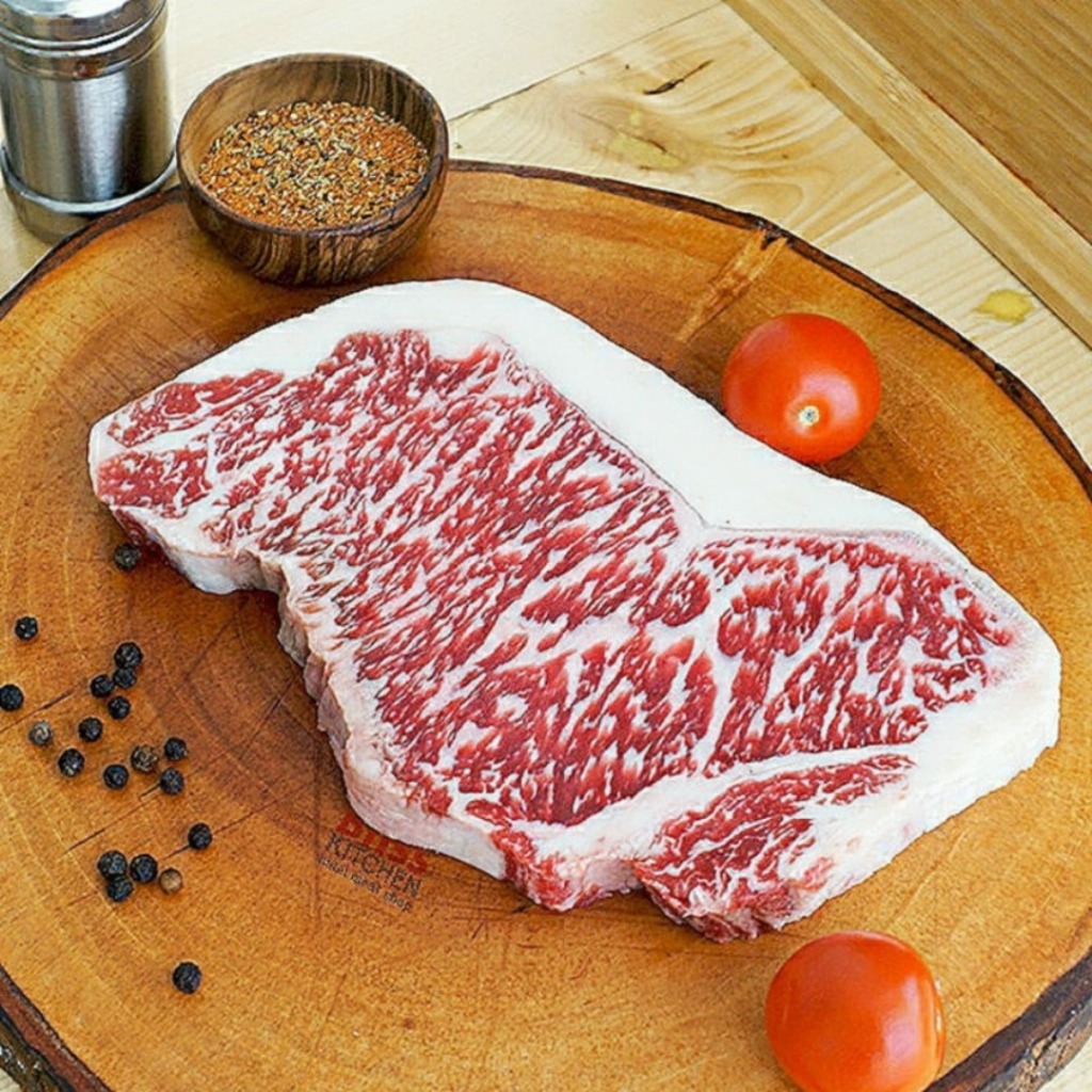 

Australian Wagyu Beef Sirloin Steak MB 9 250gr