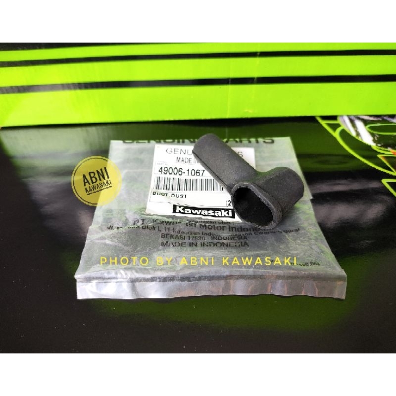 Karet Tutup Baut Selang Rem Depan Atas Ninja R RR Original Kawasaki