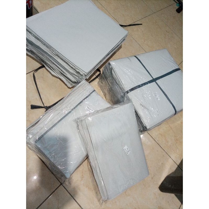 

KERTAS KORAN POLOS / KORAN RETUR POLOS / KORAN KILOAN