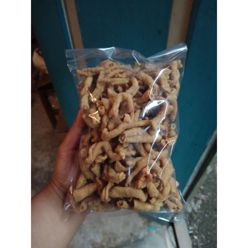 

Kripik Usus cap Gentong kiloan ukuran 250gr