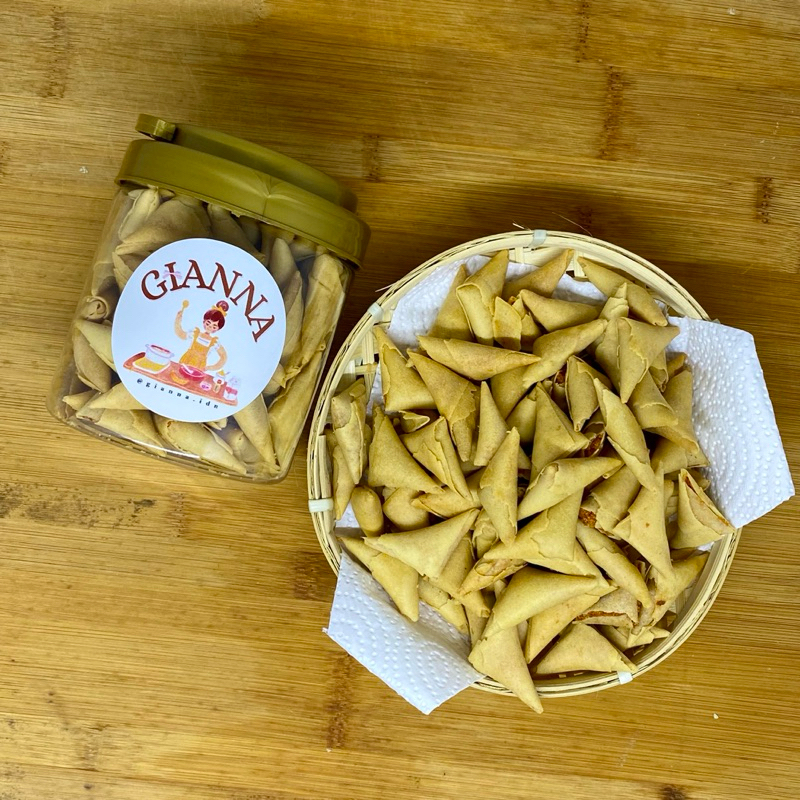 

Samosa Abon Ayam Premium | Jajanan Snack Toples Chips Keripik 500 ml