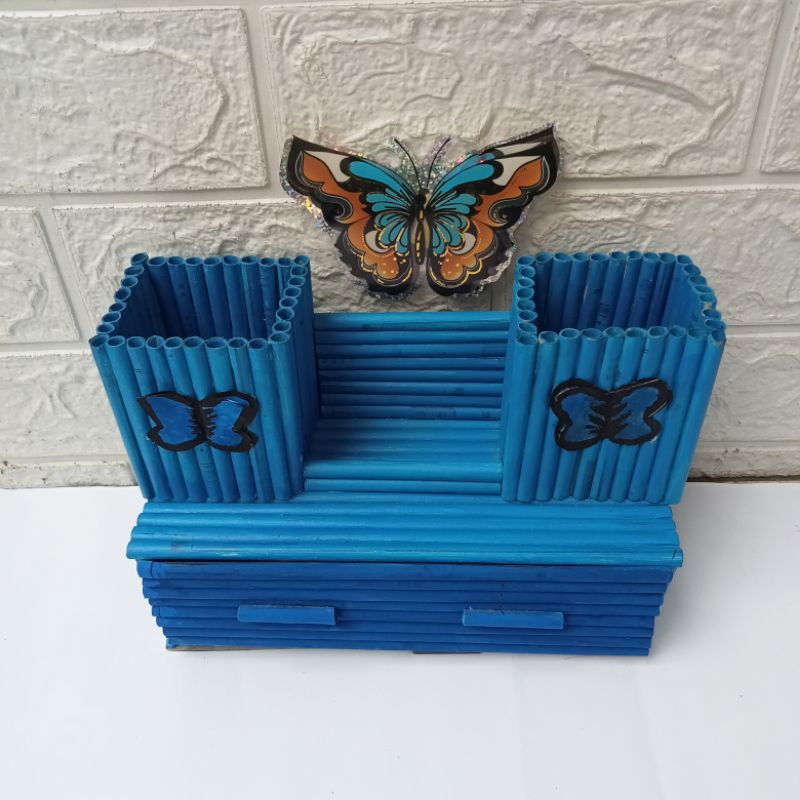 

Tempat Pensil aesthetic